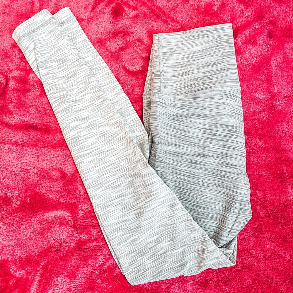 Lululemon wunder under leggings!